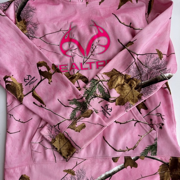 Realtree Camouflage Hoodie - Picture 2 of 5